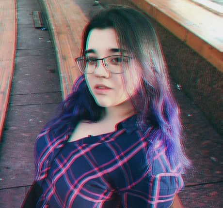 MartiSha star erotic pic