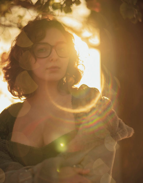 leanalovings model nude gallery