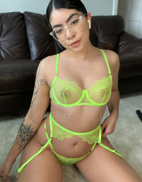 aakari star pornographic pictures