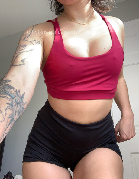 aakari model exclusive pic