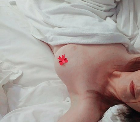 FlowersAndScars pornstar hd gallery