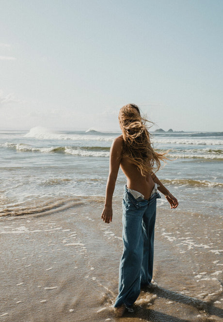 Sjana Elise Earp model sex picture