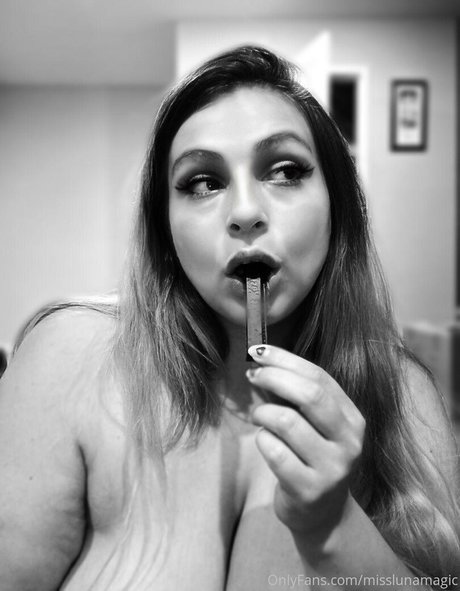 misslunamagic star adult img