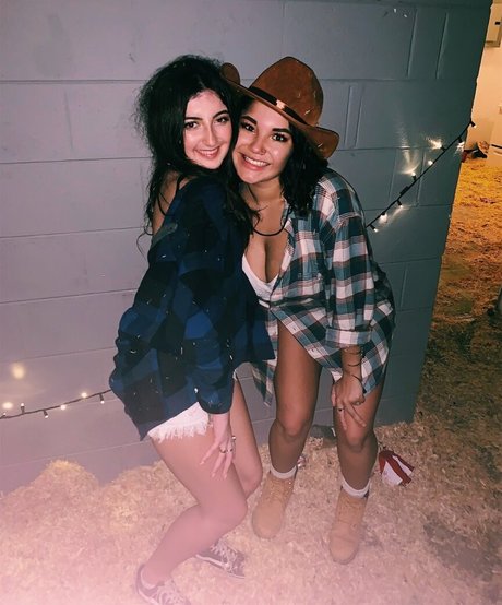 Hannah M nudes star pics