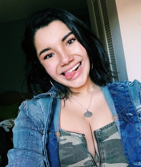 Hannah M high quality pornstar img