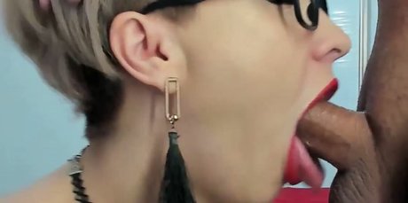 Throatpie star porn photo