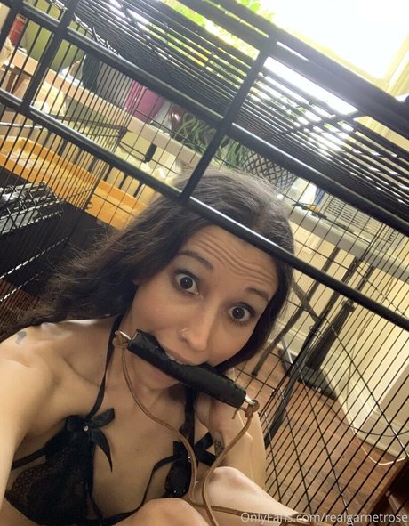 realgarnetrose nude pornstar archive