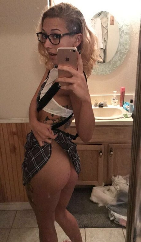 cumshot onlyfans art nude photos