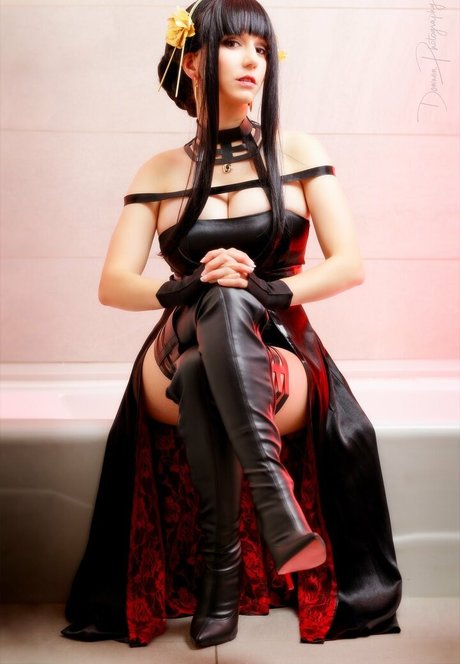 Riki Lecotey model top pictures