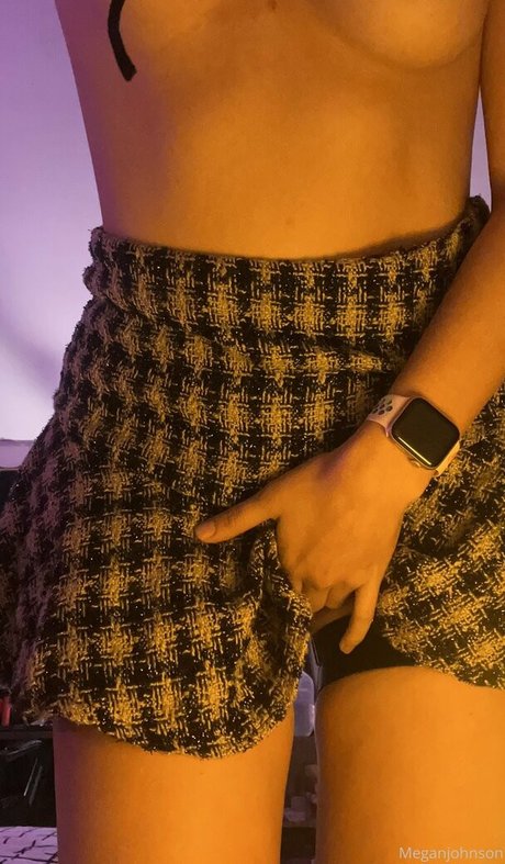 dripping wet pussy onlyfans beautiful pics