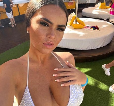 curvy kitty onlyfans free naked pictures