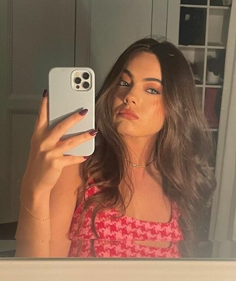 Ava Allan sexy pornstar image