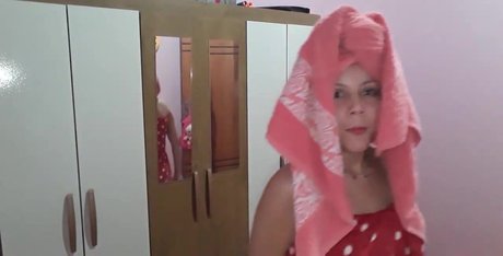 Aline Marques star img