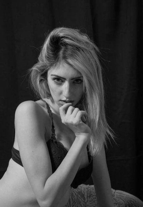 Daniela Bar best model pictures