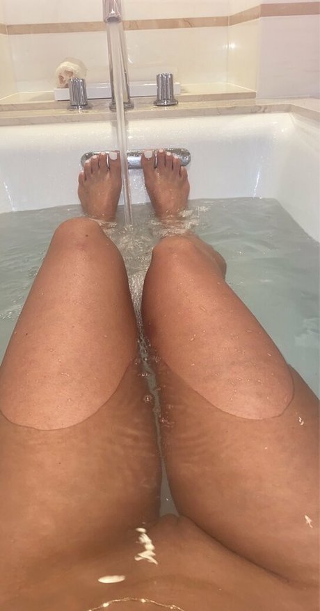 asian yoga onlyfans top photos