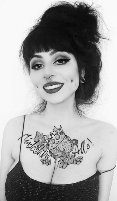 Zainab top star picture