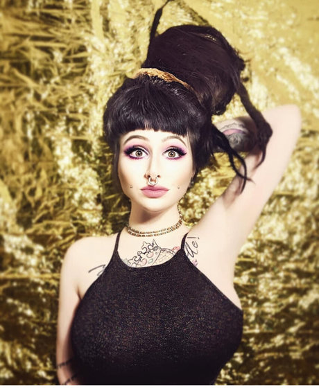 Zainab model xxx archive