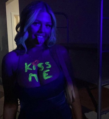 Chantelle A star beautiful picture