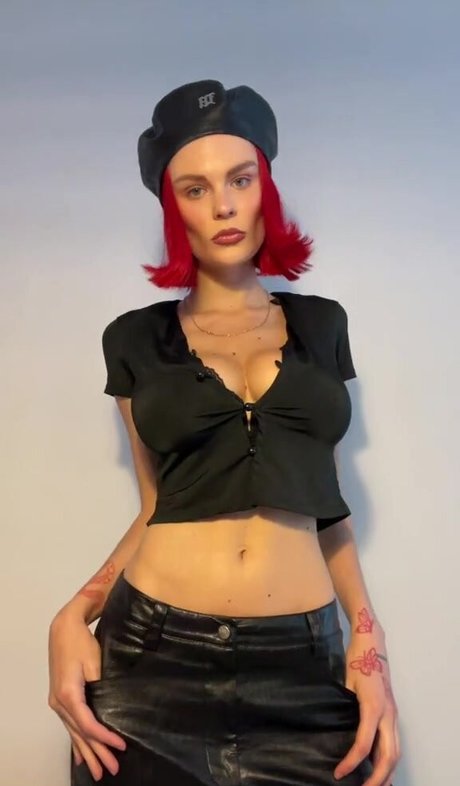 Alex Elizabeth Ljadov exclusive star pics