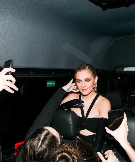 Kelsea Ballerini nudes actress pics