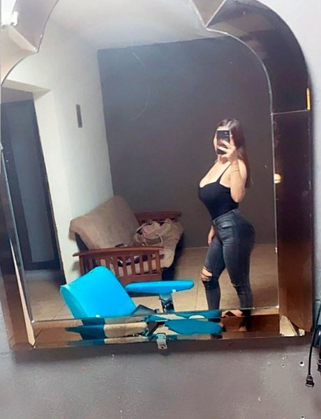 Arely Walle hot pornstar pic
