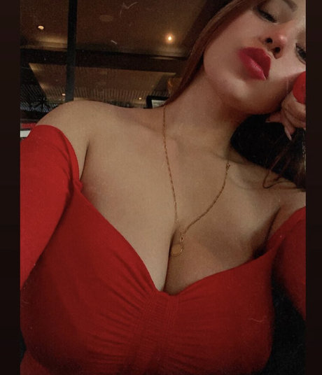 blonde babe onlyfans nudes photos