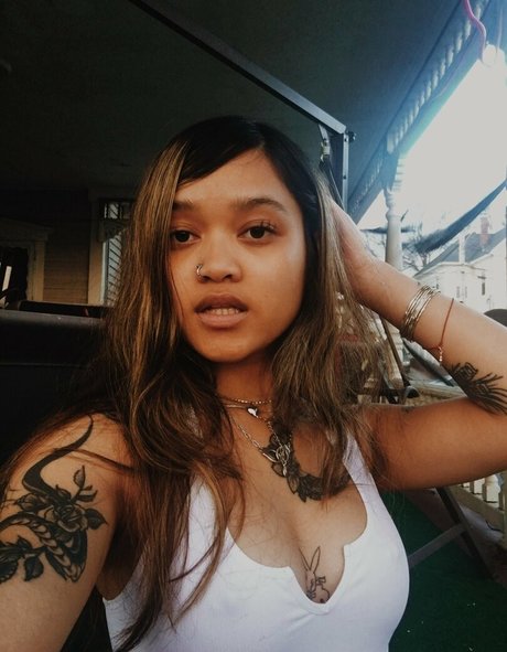 Delagolds adult actress gallery