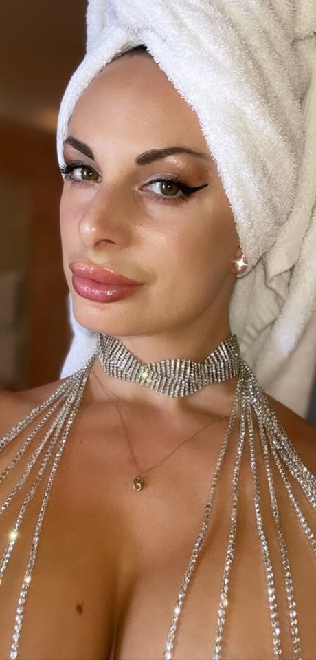 Feudebengale nude actress pic