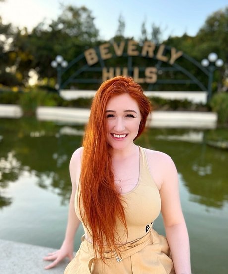 Julia Nilon erotic model photos