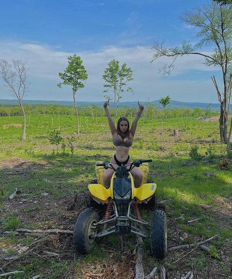 maeganrayy perfect actress pics