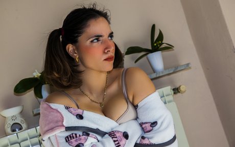 DatMommy ASMR model sexy picture