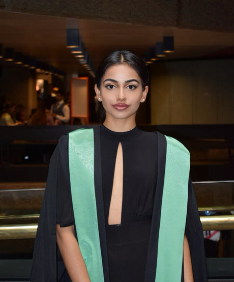 Banita Sandhu perfect actress pics