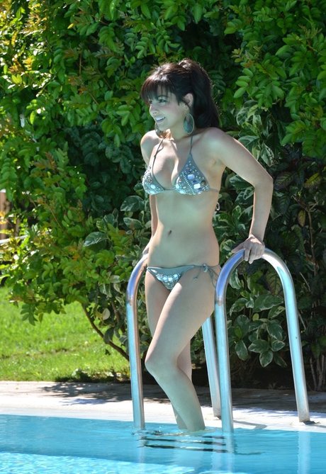 Roxanne Pallett model porn pic