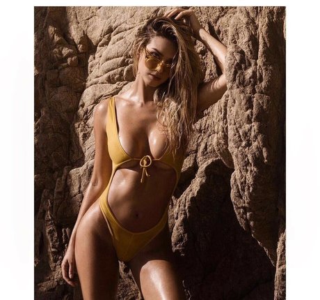 Talita Correa sex pornstar photo