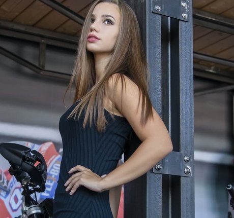 Fiege Eszter pornstar sex photo