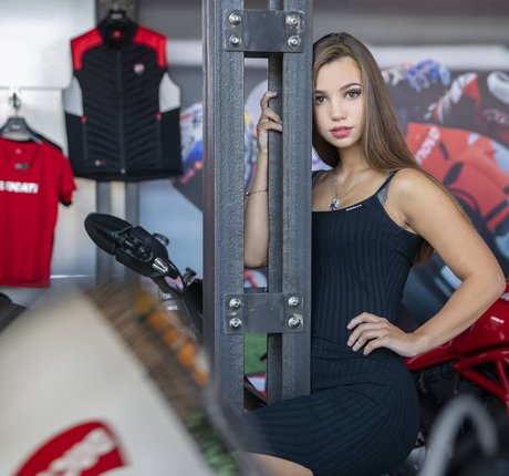 Fiege Eszter pornstar pretty image