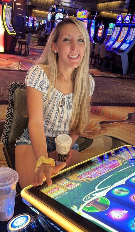 Erika Swingz model naked picture