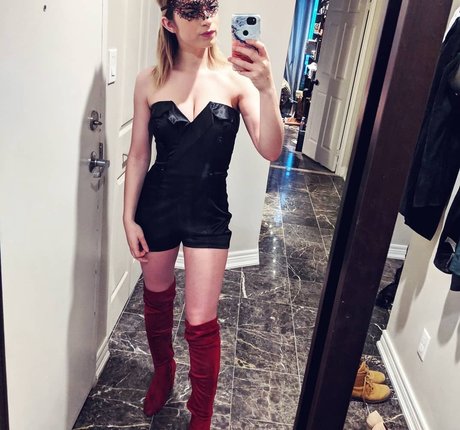 Sydney Meyer hd pornstar pics