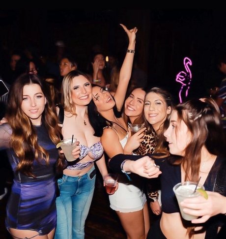 Olivia Haigh erotic model img