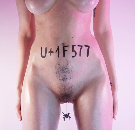 Alisa Liss exclusive model images