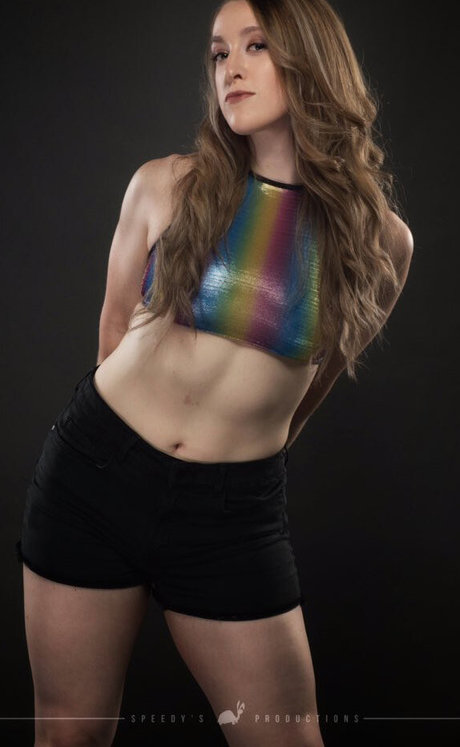 Kilynn King hot actress galleries