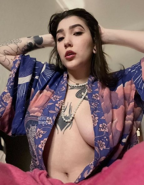 Devilish Goddess star sexy images