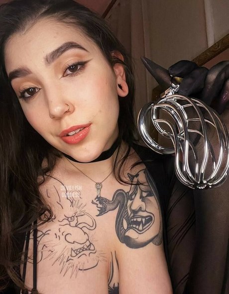 Devilish Goddess art star pics