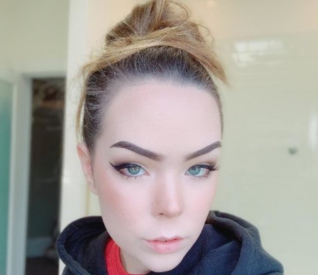 Suzy Berhow star free pic