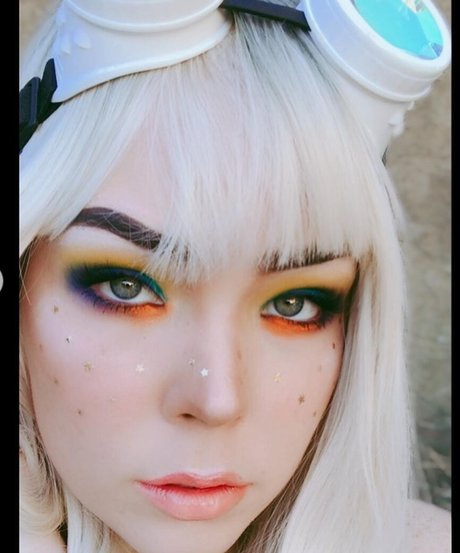 Suzy Berhow star perfect archive