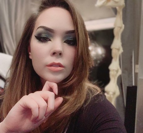 Suzy Berhow sexy star image