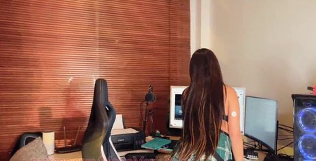 Maria Martin model art gallery