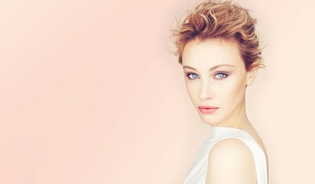 Sarah Gadon beautiful actress images