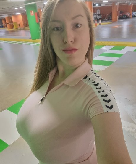 curvy muscle onlyfans pornographic pic