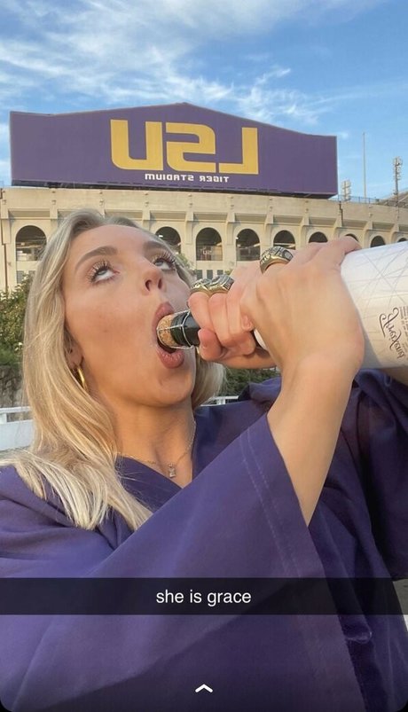 Reagan Campbell naked model img